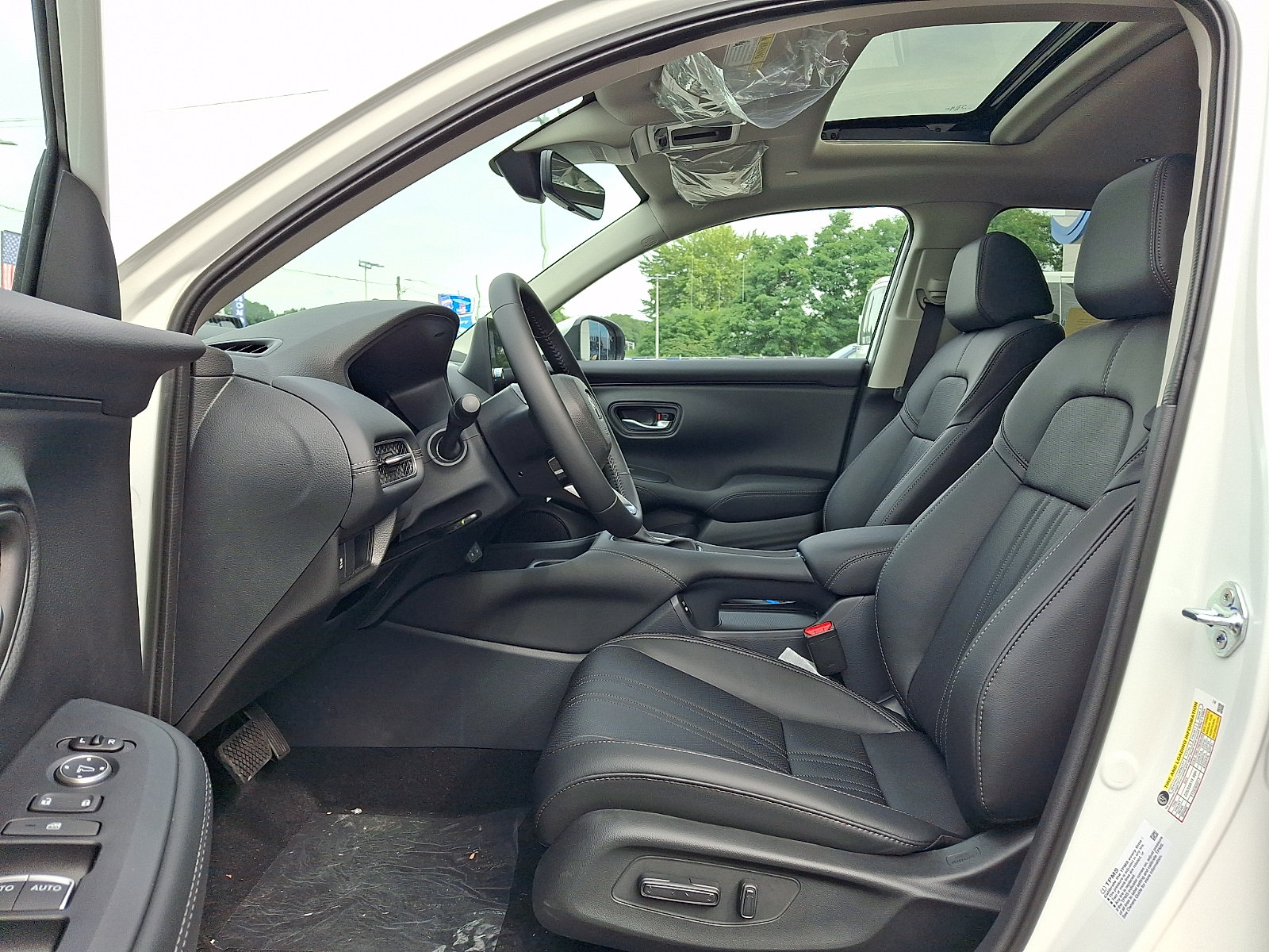 New 2027 Honda HR-V EX-L image 7