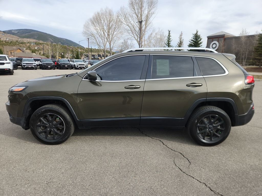 Used 2015 Jeep Cherokee Latitude w/ Comfort/Convenience Group AWD/4WD image 2