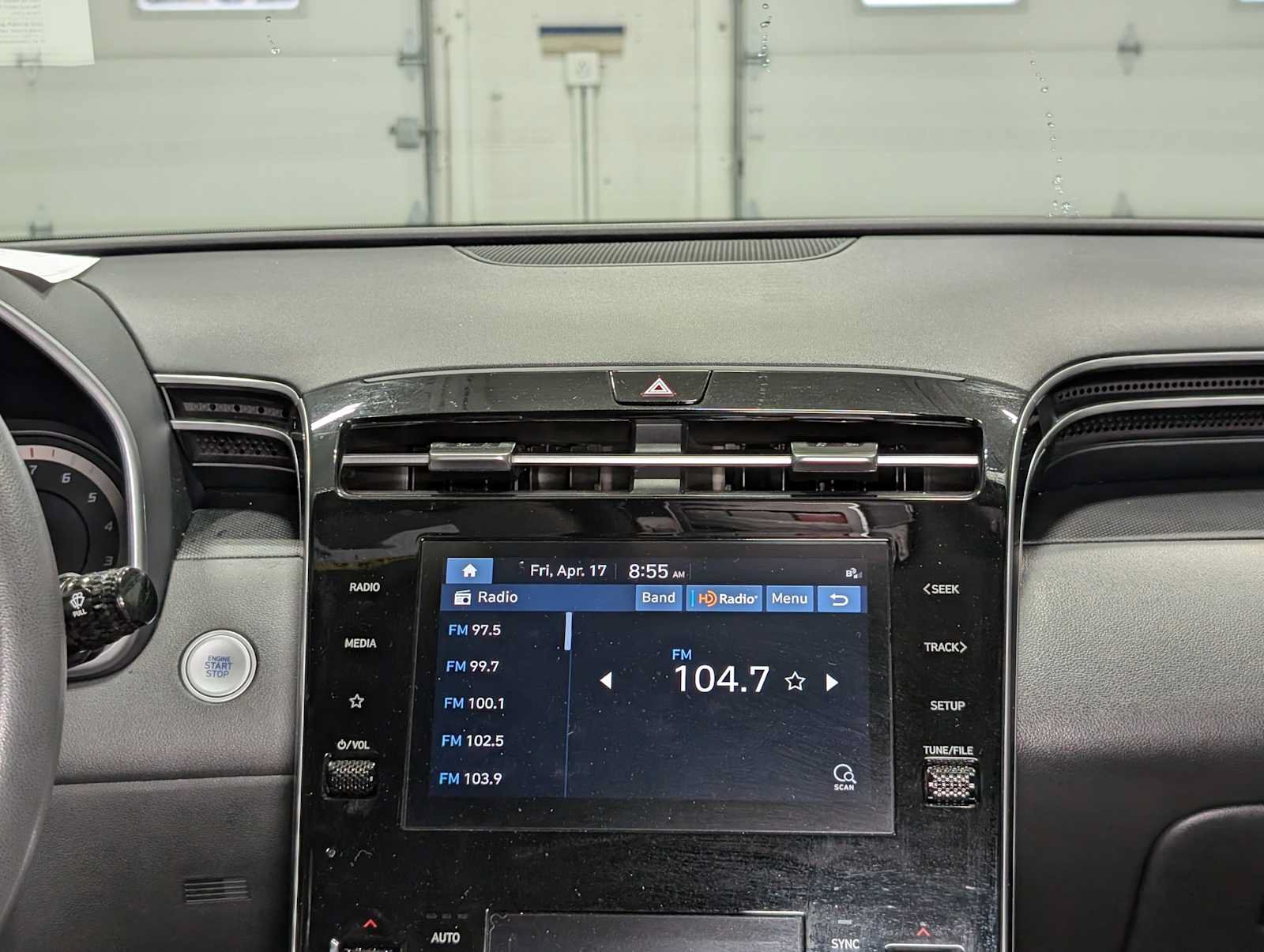 Used 2024 Hyundai Santa Cruz SEL AWD/4WD image 17