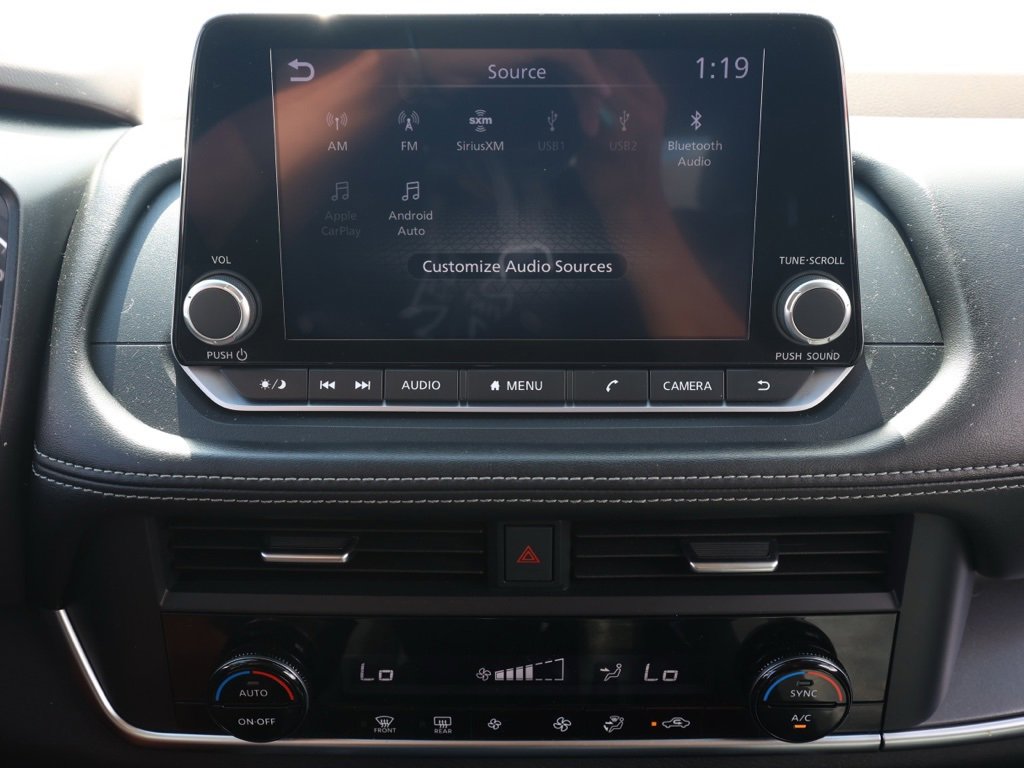 Used 2023 Nissan Rogue SV image 29