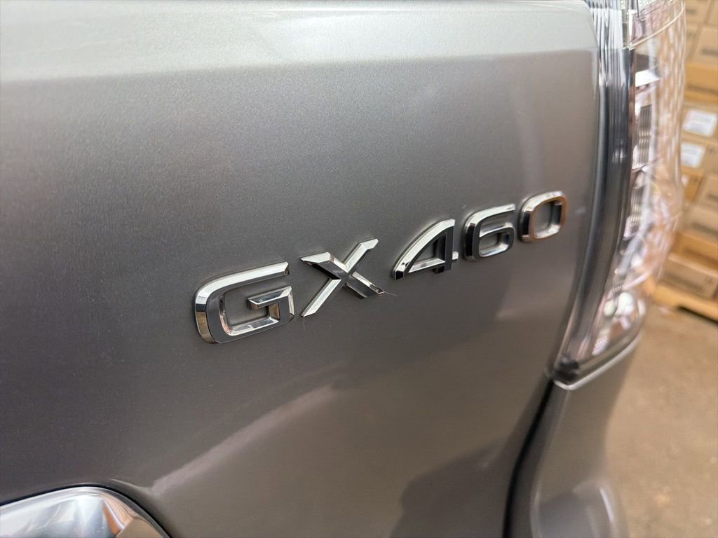 Used 2020 Lexus GX 460 Premium w/ Premium Package image 27