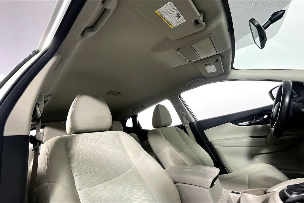 Used 2018 Nissan Rogue Sport SV w/ SV All-Weather Package AWD/4WD image 22