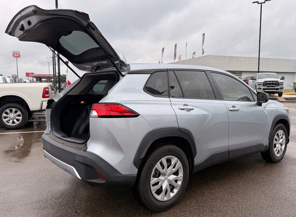 Used 2022 Toyota Corolla Cross L FWD image 36