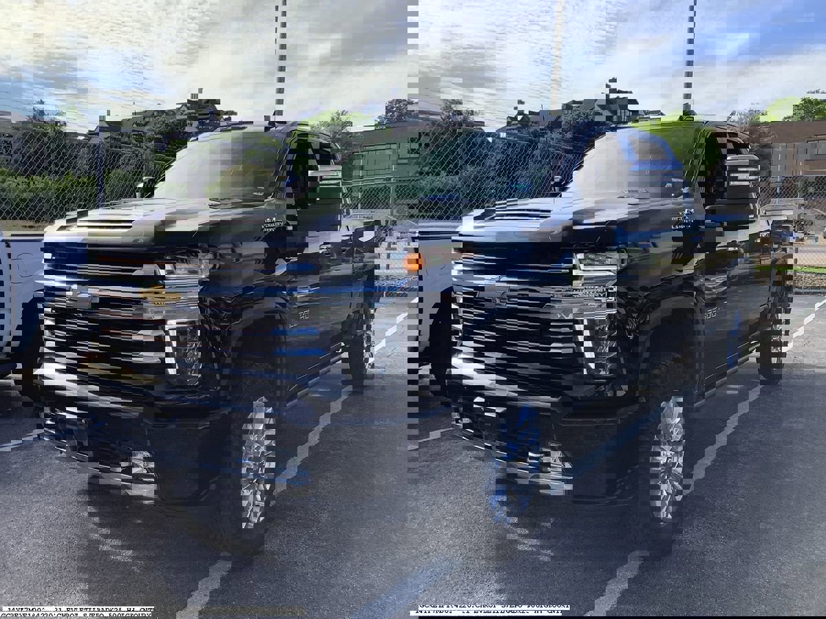 Used 2021 Chevrolet Silverado 2500 High Country w/ Z71 Off-Road Package image 4