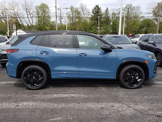 New 2026 Volkswagen Tiguan SE R-Line AWD/4WD image 2