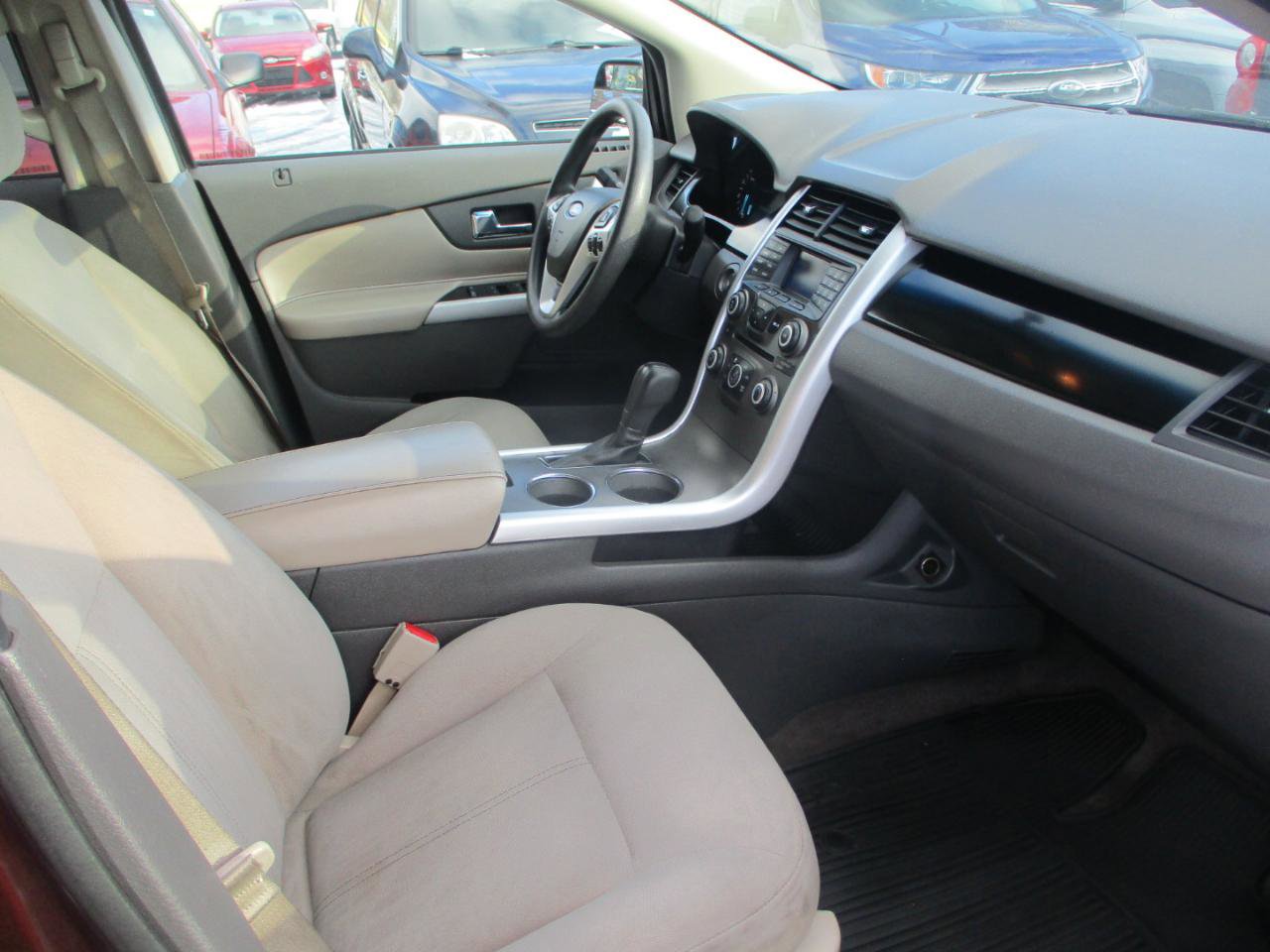 Used 2012 Ford Edge SE image 8