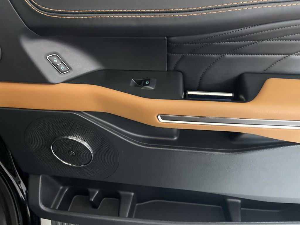 Used 2023 Ford Expedition Max Platinum image 61