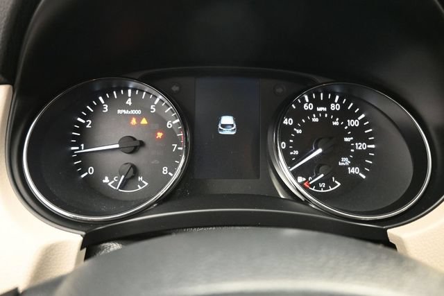 Used 2022 Nissan Rogue Sport SL w/ Premium Package FWD image 11