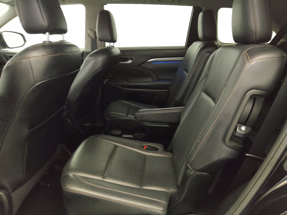 Used 2019 Toyota Highlander Limited w/ Protection Package #3 image 18
