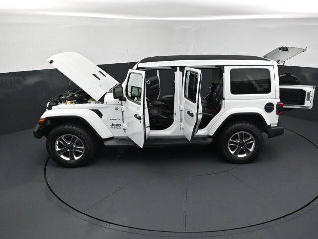 Used 2020 Jeep Wrangler Unlimited Sahara AWD/4WD image 27
