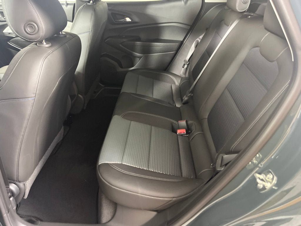 New 2026 Chevrolet Trax LT w/ Driver Confidence Package FWD image 18