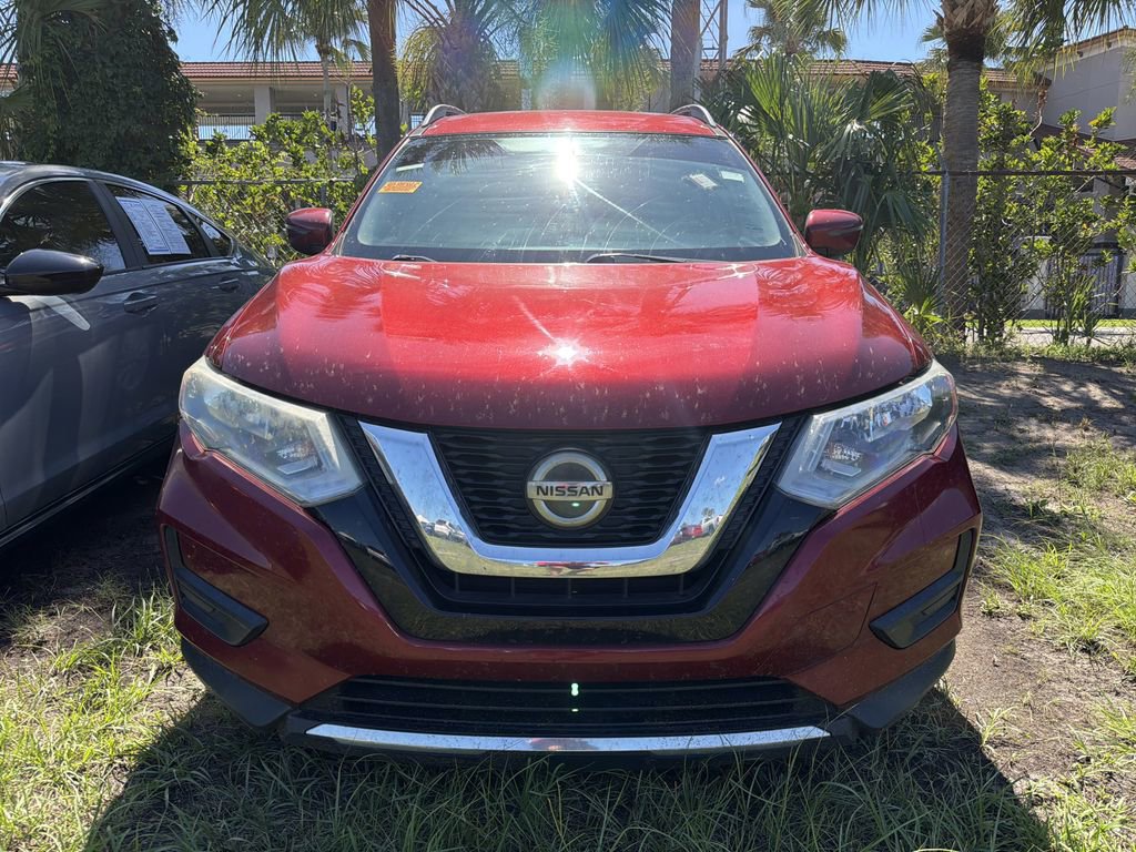 Used 2018 Nissan Rogue SV FWD image 2