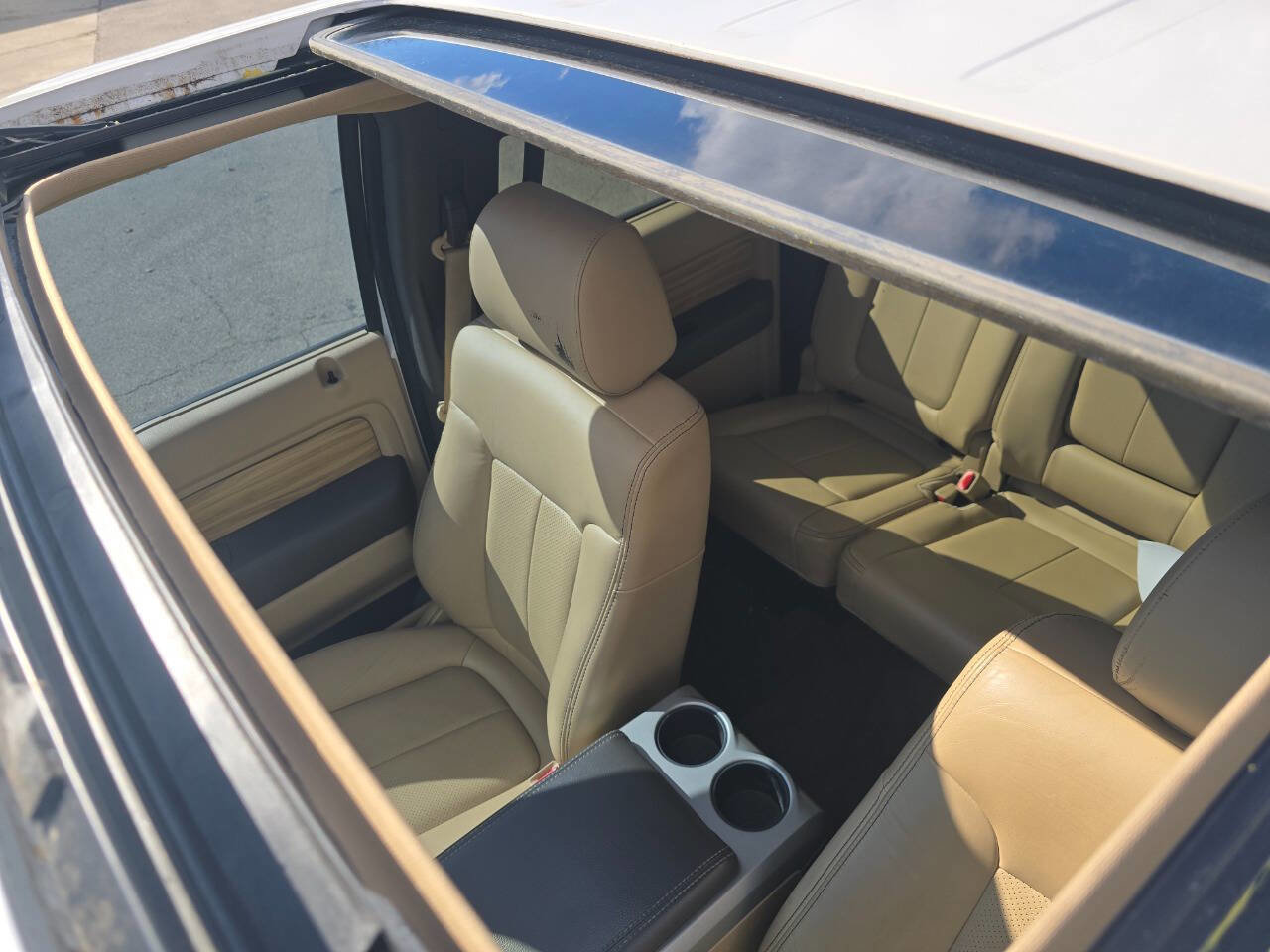 Used 2011 Ford F150 Lariat w/ Lariat Plus Pkg image 13