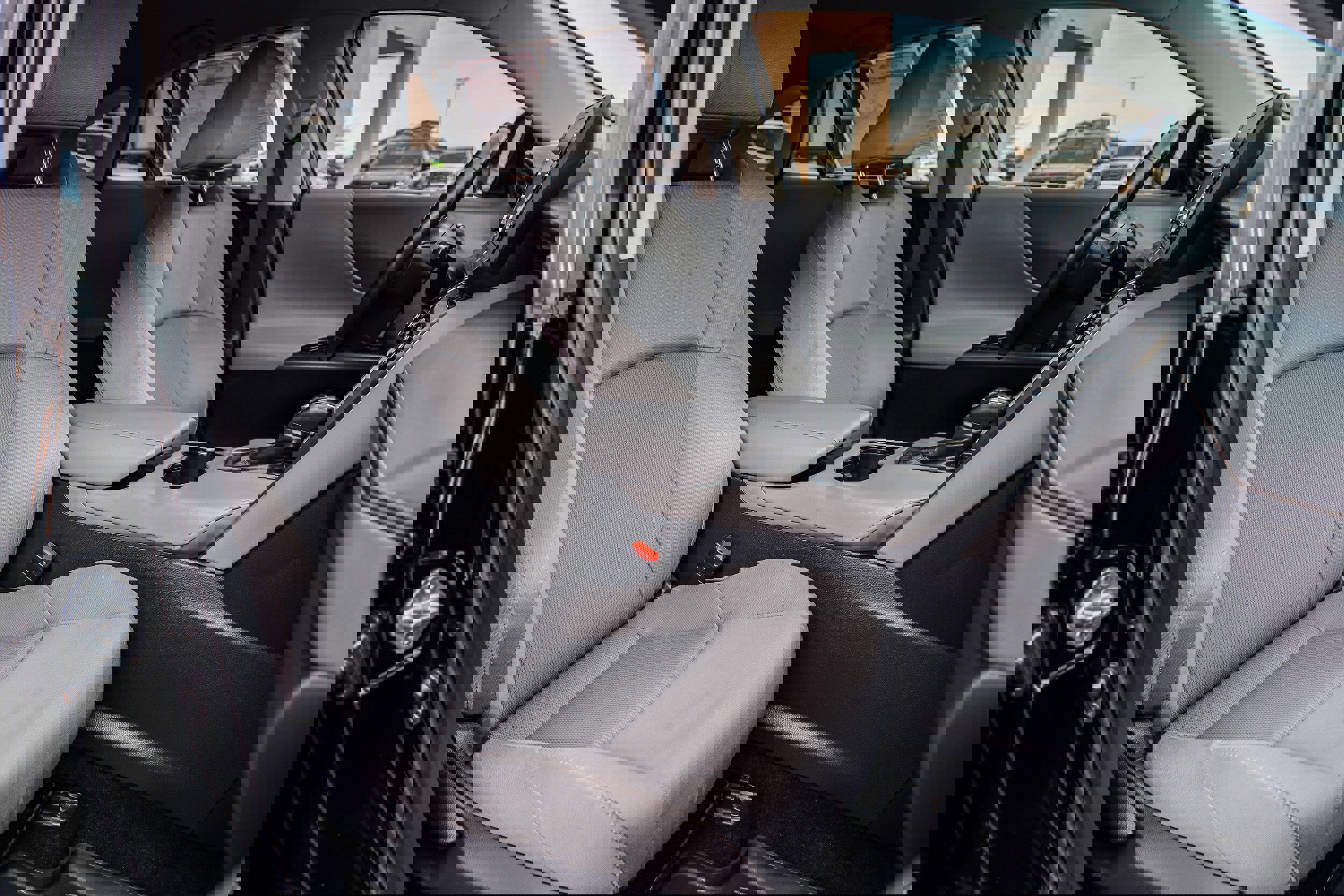 Used 2021 Toyota Venza LE image 12