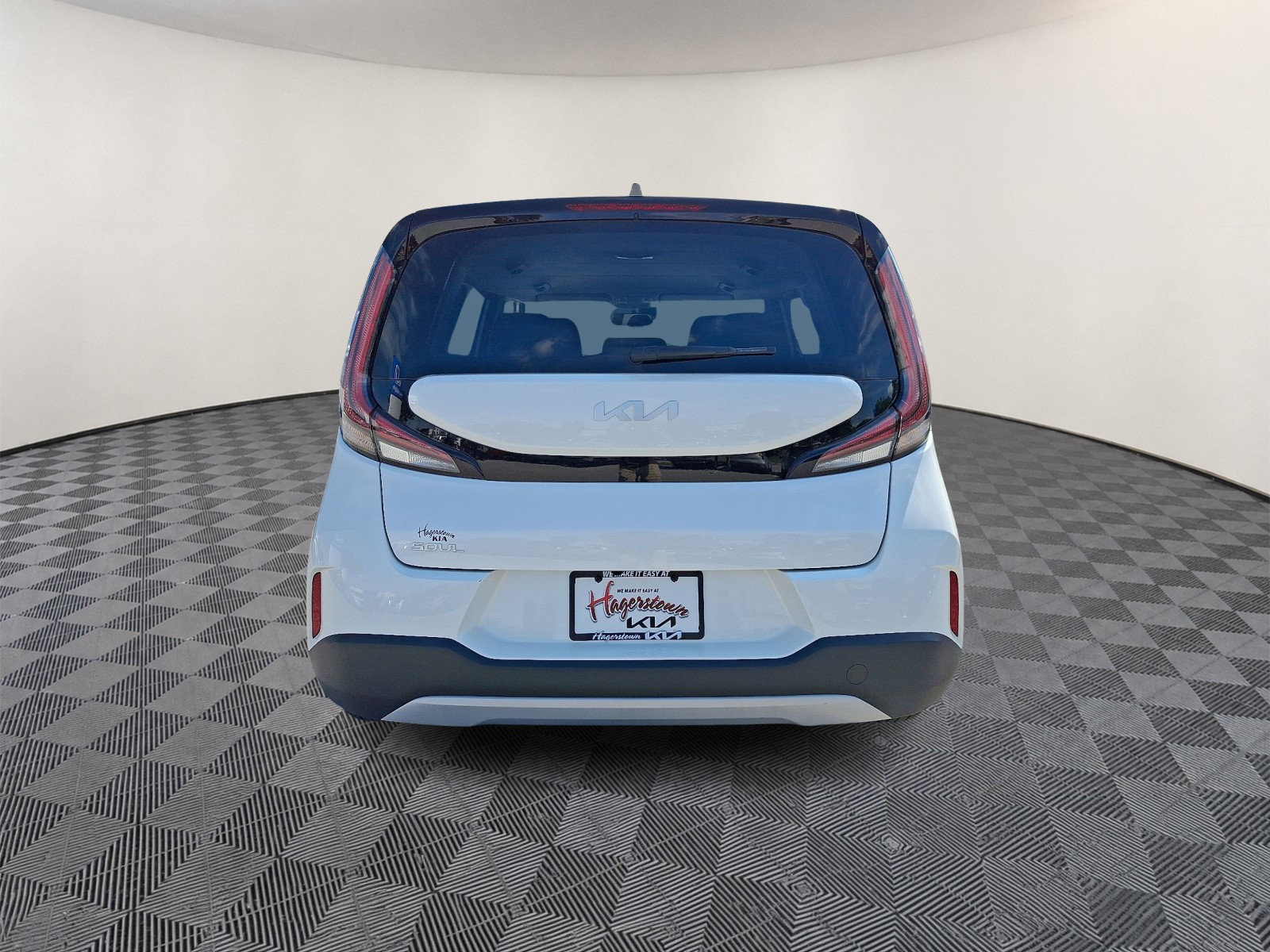 Certified 2025 Kia Soul LX w/ LX Technology Package FWD image 5