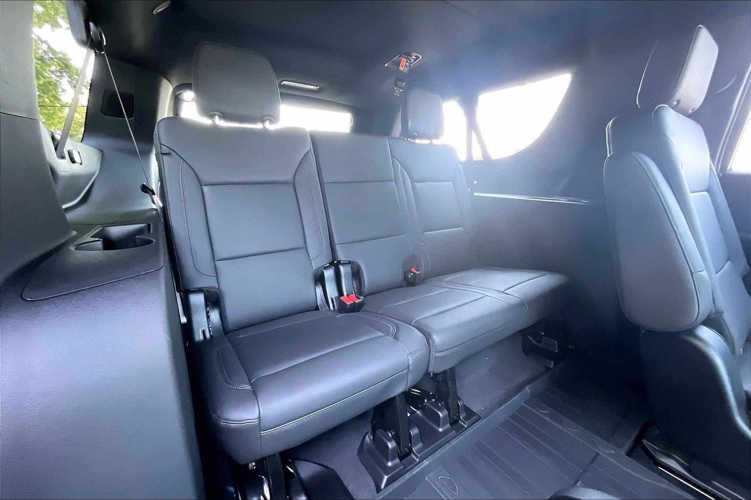 New 2026 Chevrolet Suburban LT AWD/4WD image 25