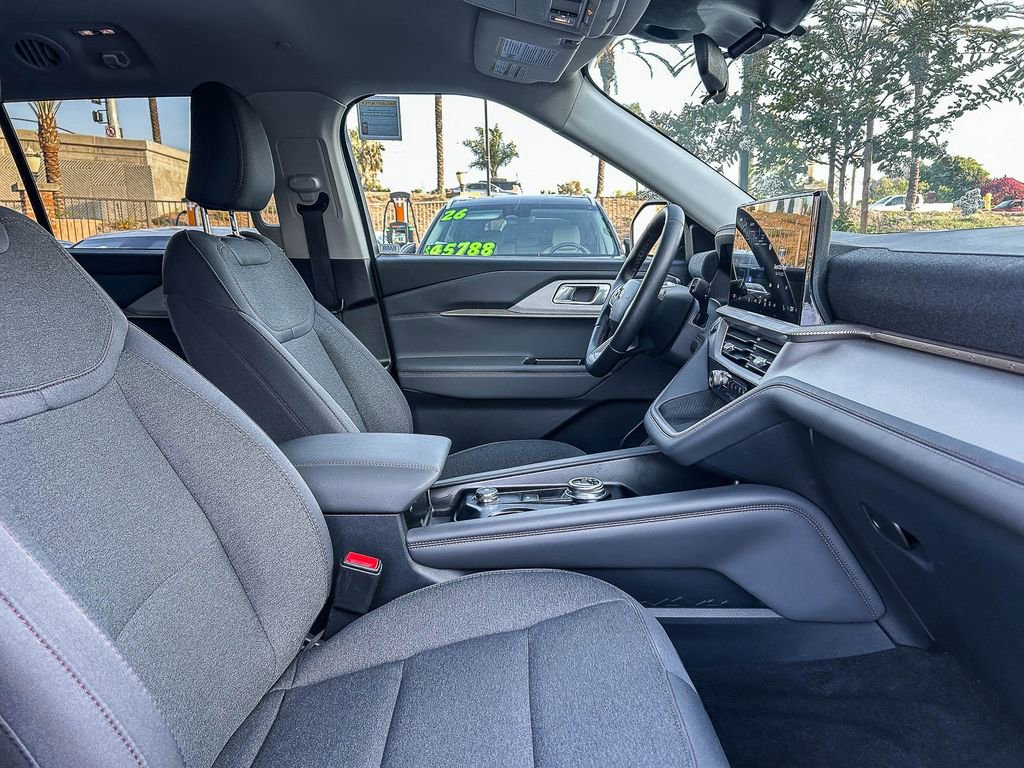 Used 2026 Ford Explorer Active RWD image 21