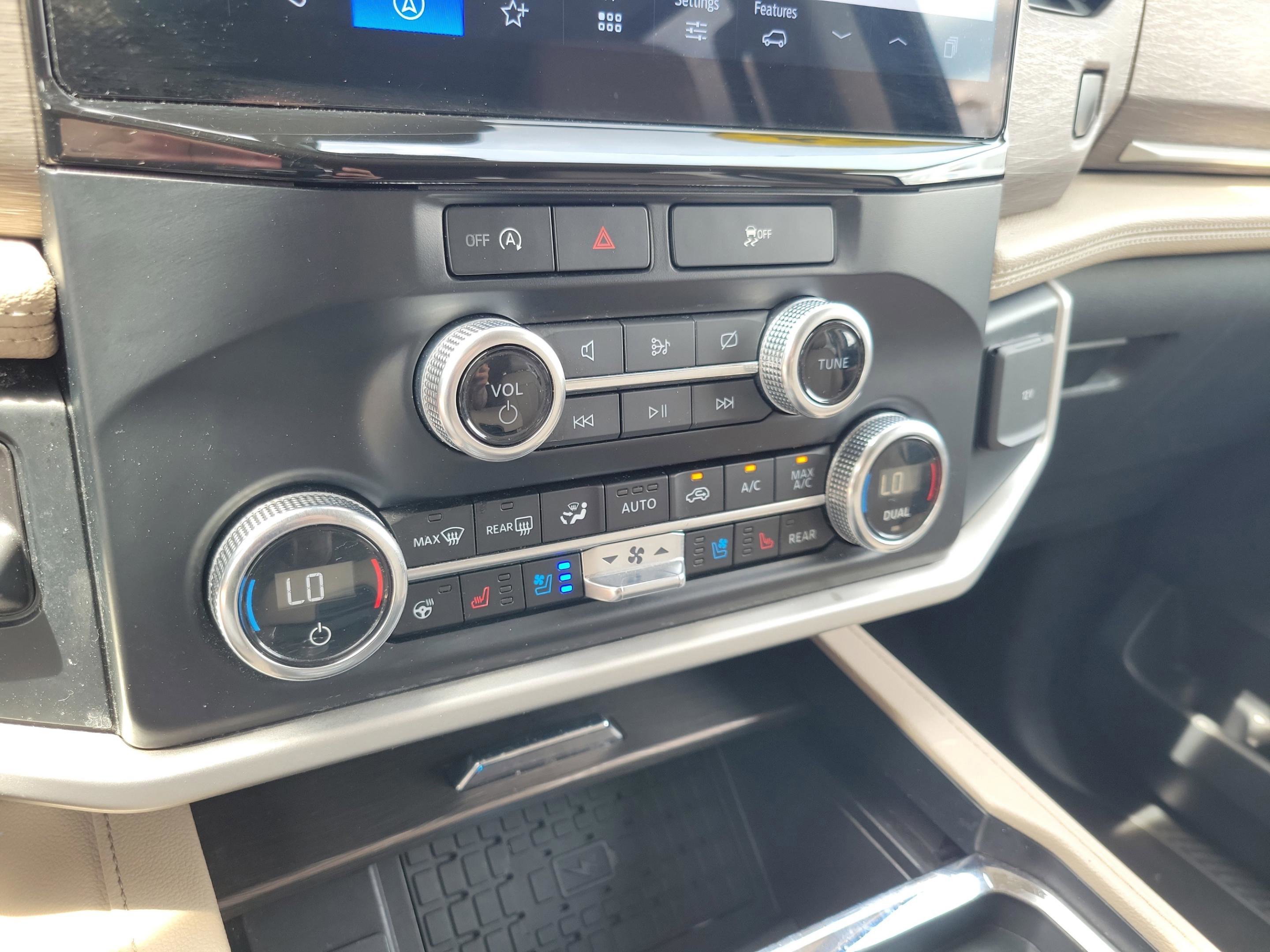 Used 2024 Ford Expedition Max Limited AWD/4WD image 29