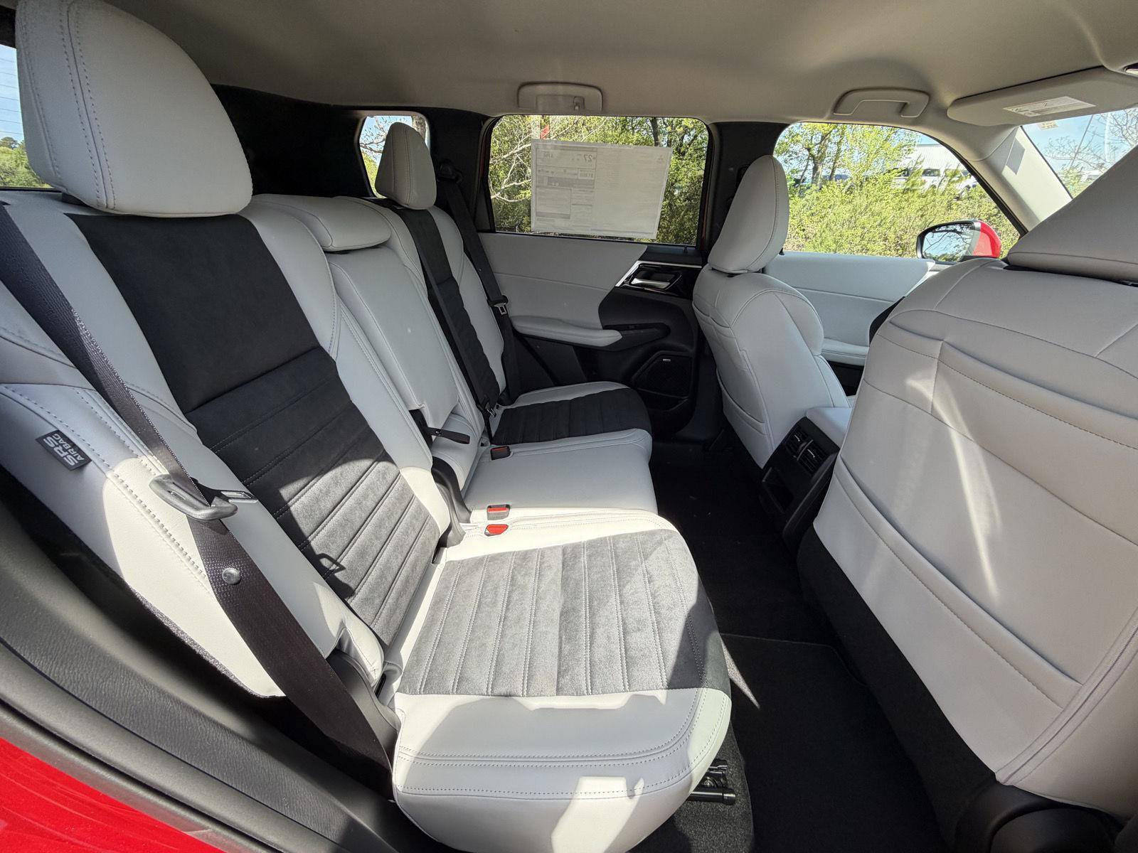 New 2026 Mitsubishi Outlander SE AWD/4WD image 15