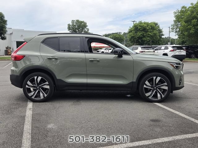 Used 2024 Volvo XC40 B5 Plus AWD/4WD image 6
