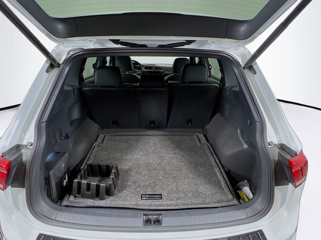Used 2024 Volkswagen Tiguan SEL R-Line image 27