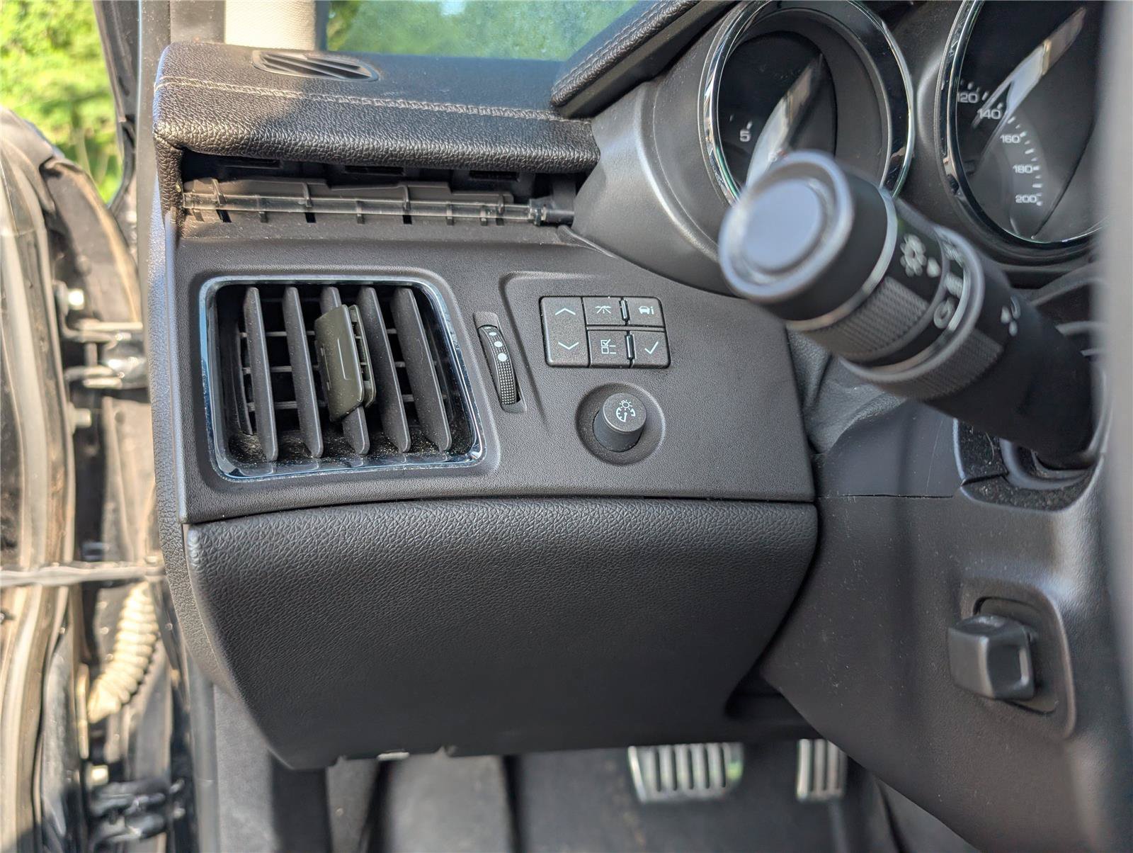 Used 2012 Cadillac CTS V RWD image 27