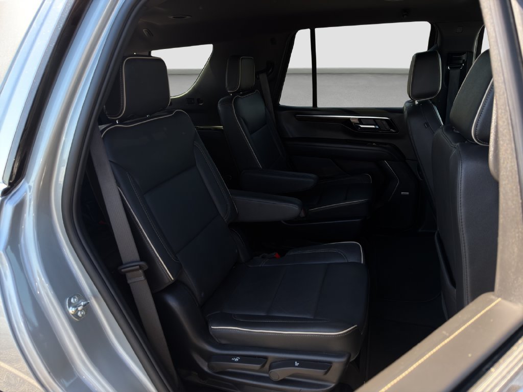 Used 2025 Chevrolet Tahoe Premier AWD/4WD image 19