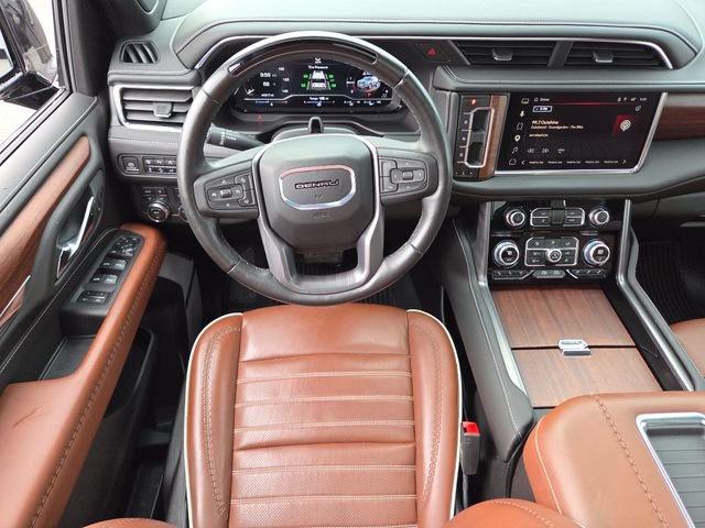 Used 2024 GMC Yukon Denali Ultimate AWD/4WD image 32