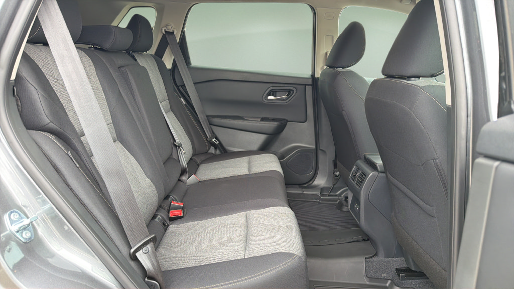 New 2026 Nissan Rogue SV AWD/4WD image 15