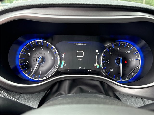 New 2026 Chrysler Pacifica Select image 15