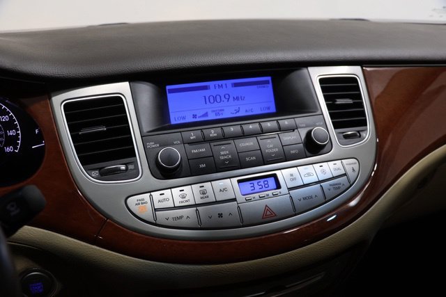 Used 2013 Hyundai Genesis 3.8 RWD image 24