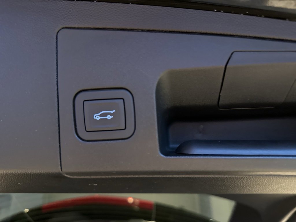 Used 2025 Cadillac XT5 Premium Luxury image 10