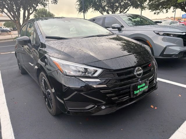 Used 2024 Nissan Versa SR FWD image 2