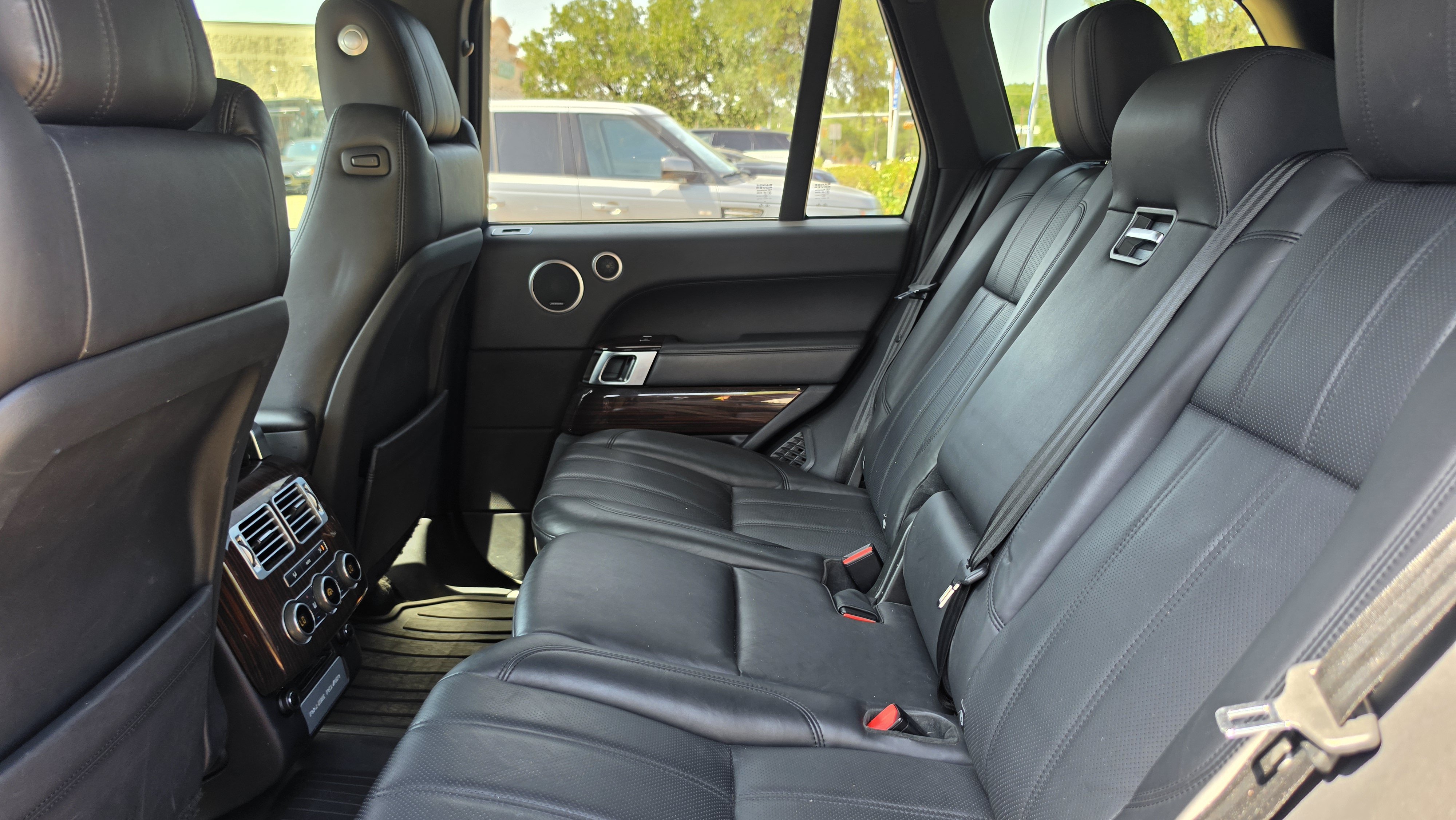 Used 2017 Land Rover Range Rover Supercharged AWD/4WD image 22