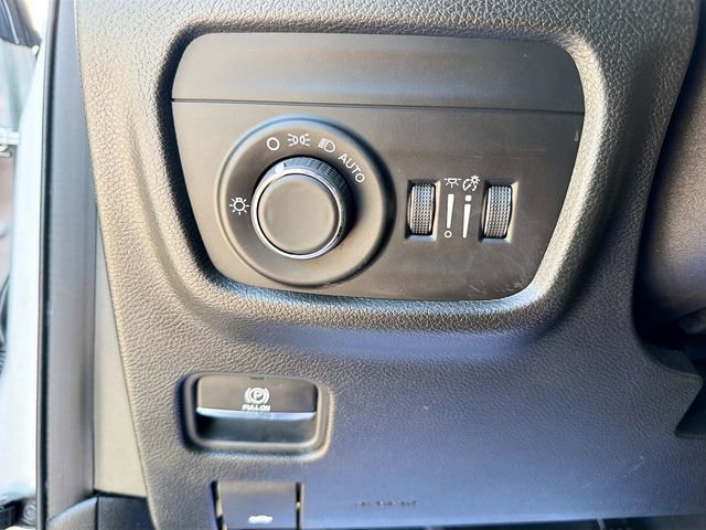 Used 2023 Jeep Grand Cherokee L Laredo image 33