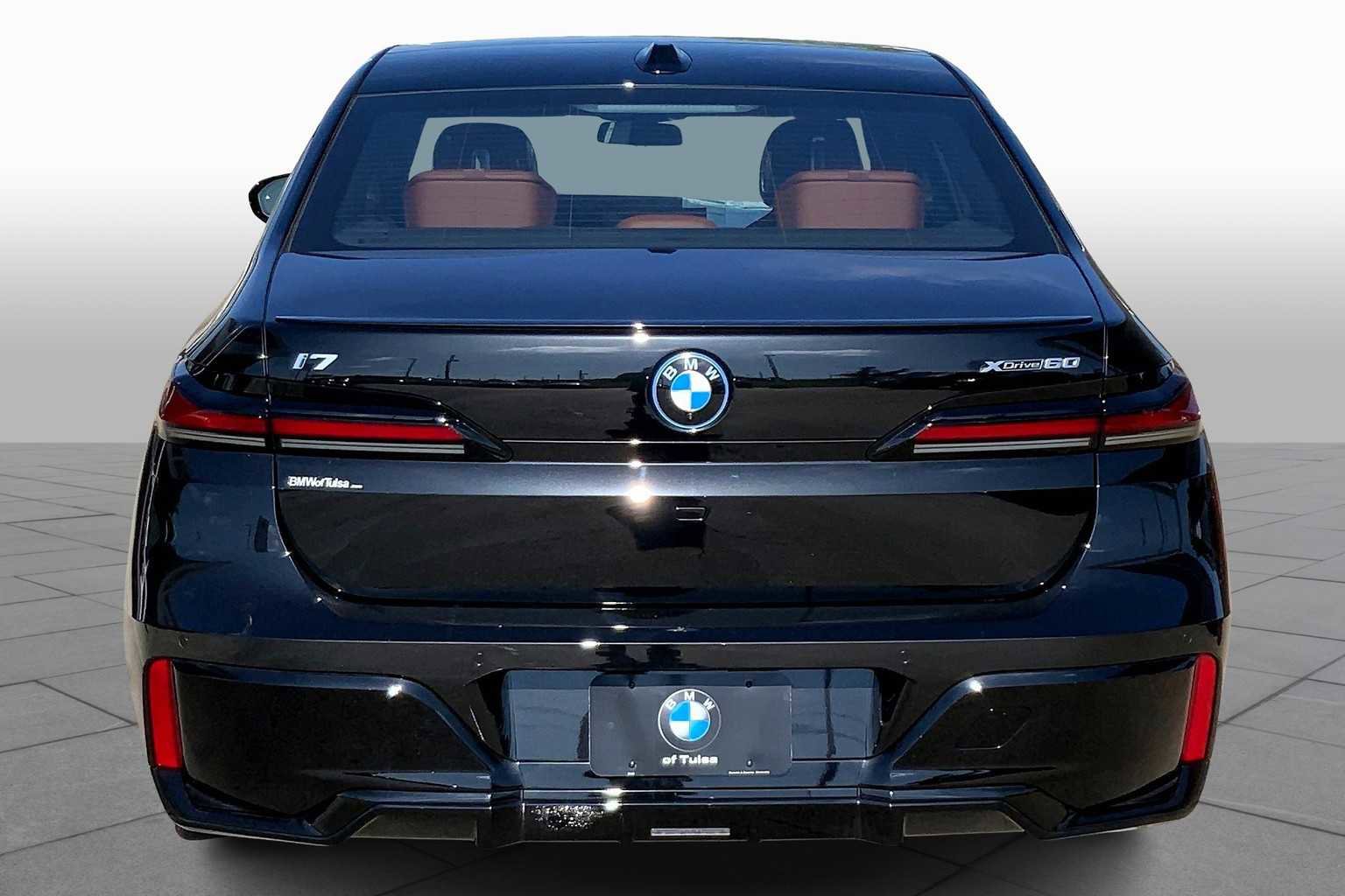 New 2025 BMW i7 xDrive60 AWD/4WD image 4