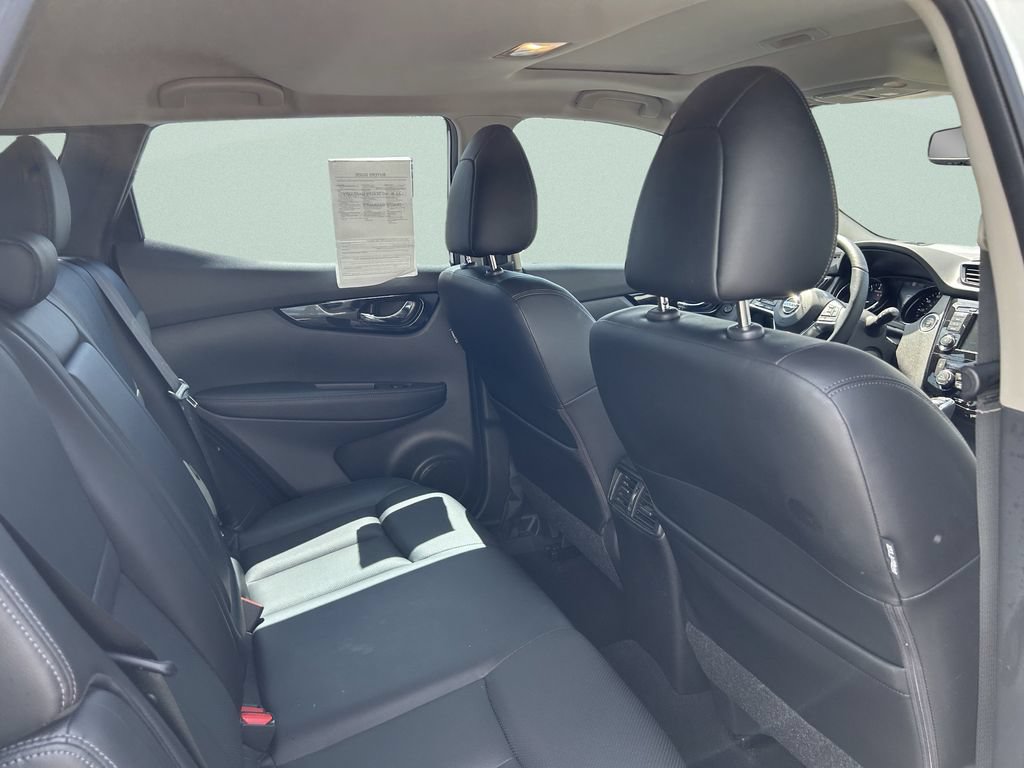 Used 2021 Nissan Rogue Sport SL w/ Premium Package FWD image 21