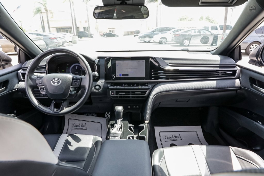 Used 2025 Toyota Camry SE FWD image 26