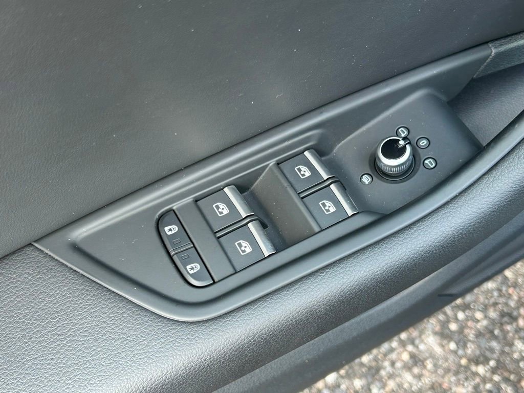 Used 2023 Audi A4 2.0T Premium w/ Convenience Package image 63