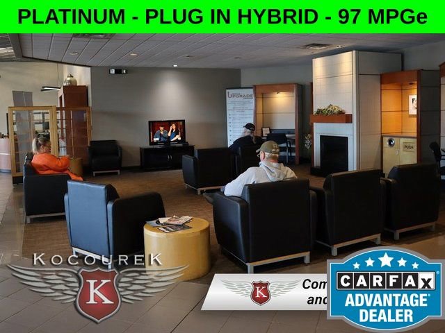 Used 2018 Ford Fusion Energi Platinum FWD image 32