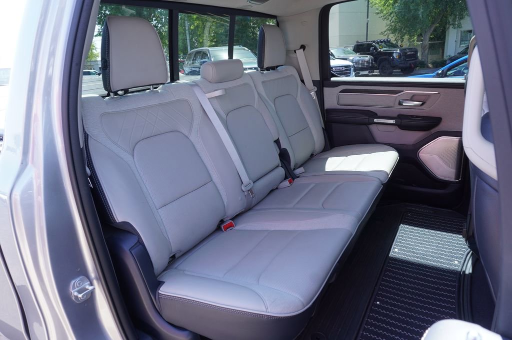 Used 2024 RAM 1500 Limited AWD/4WD image 10