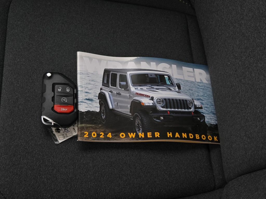 Used 2024 Jeep Wrangler Sport S image 11