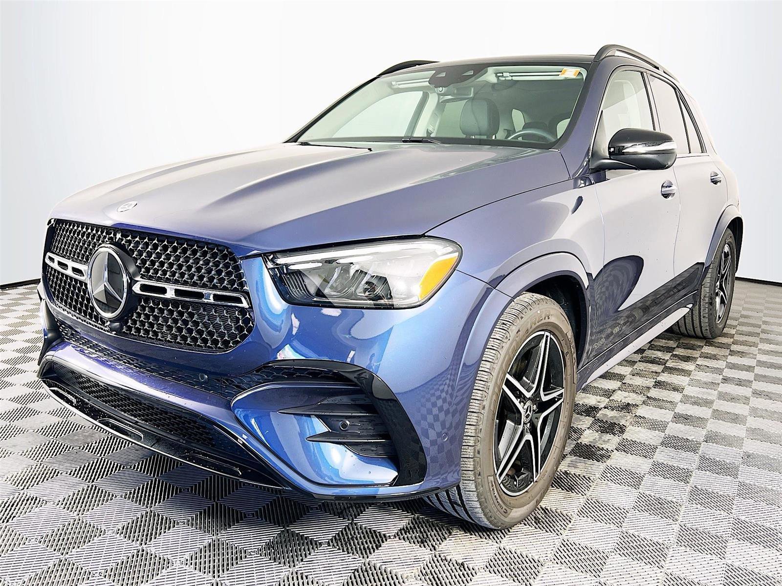 New 2025 Mercedes-Benz GLE 350 4MATIC image 2