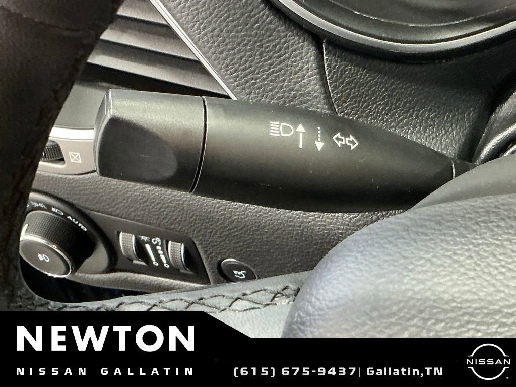 Used 2021 Jeep Cherokee Latitude Lux w/ Comfort/Convenience Group AWD/4WD image 47