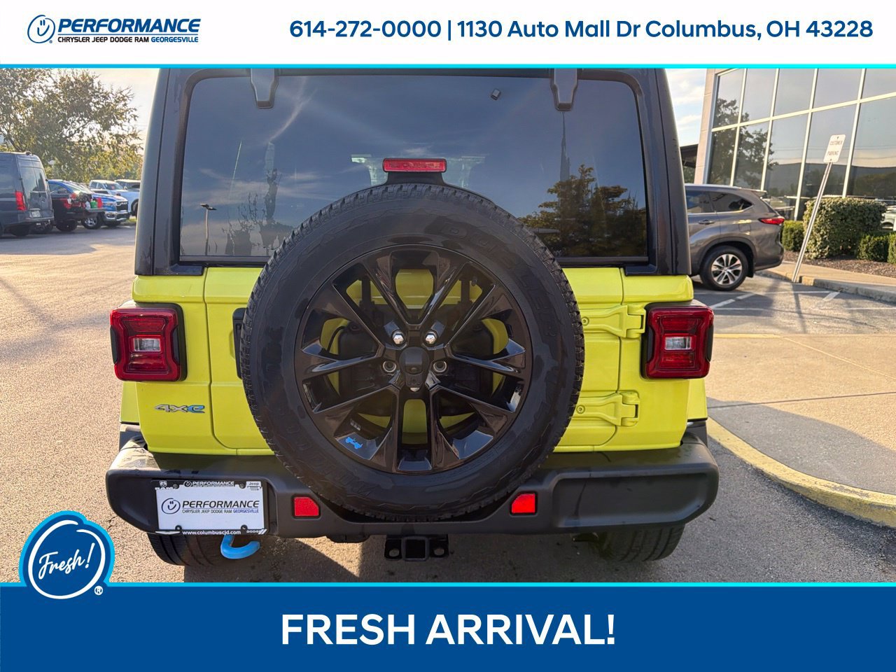 Used 2023 Jeep Wrangler Unlimited Sahara w/ Cold Weather Group AWD/4WD image 9