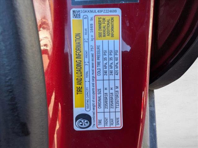 Used 2023 GMC Acadia SLT image 21