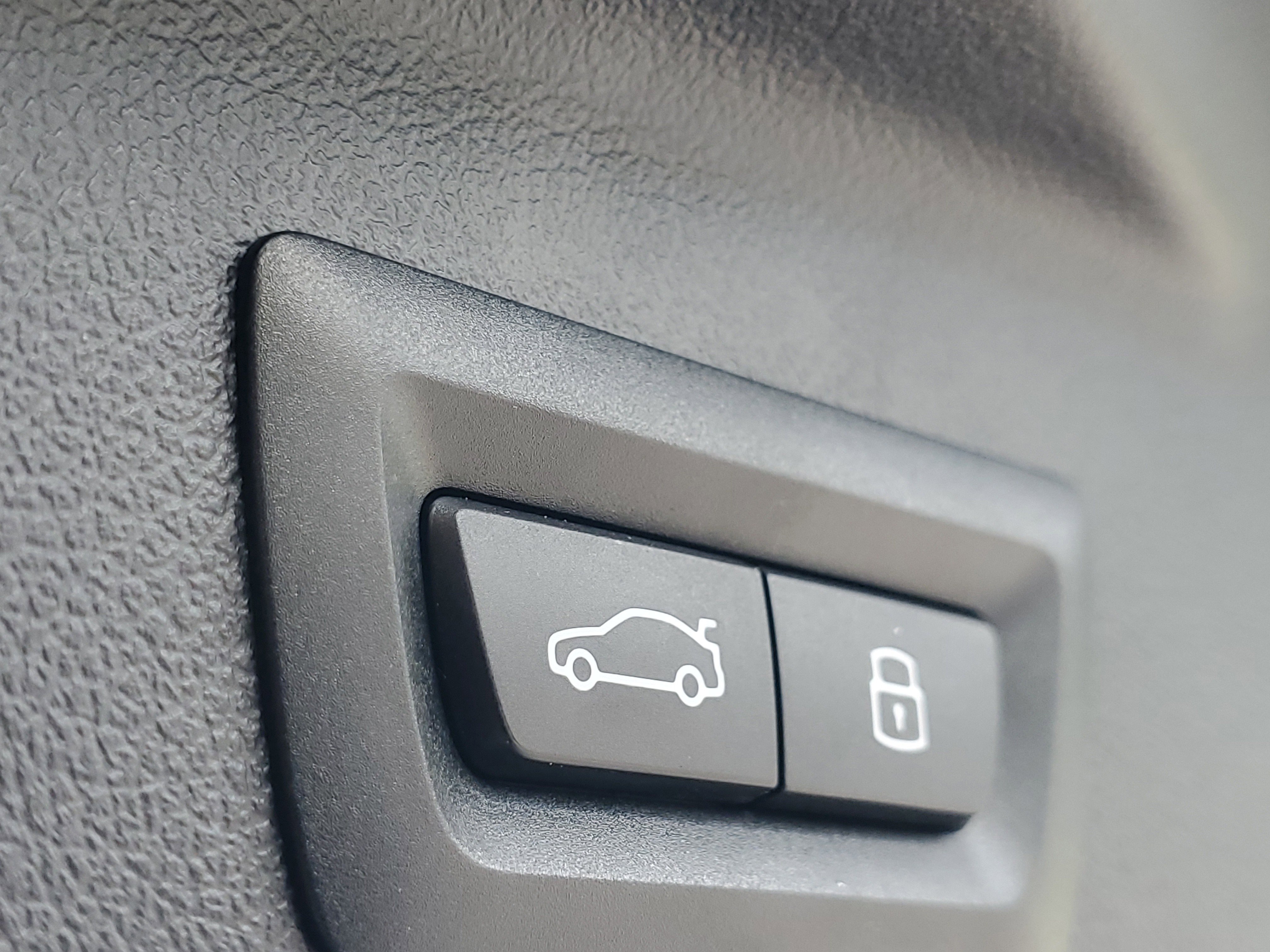 Used 2026 BMW X5 sDrive40i image 11