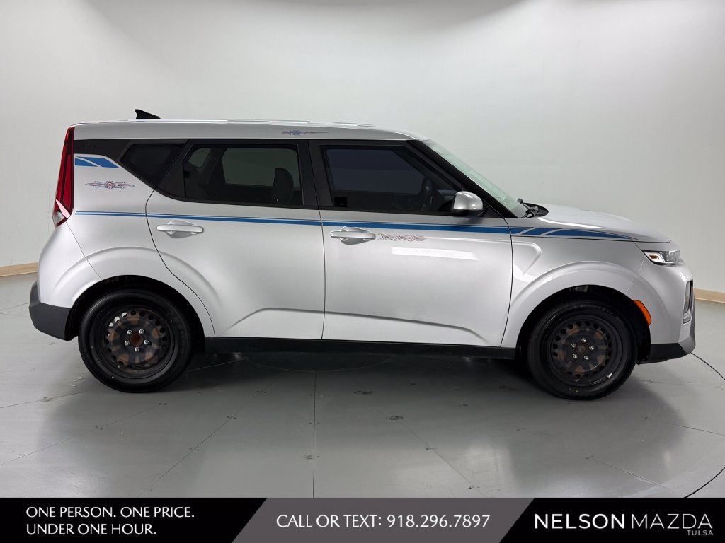 Used 2020 Kia Soul LX FWD image 5