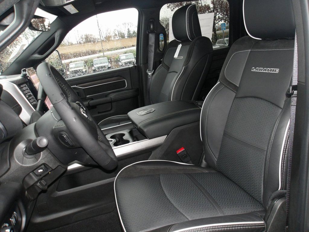 Used 2025 RAM 2500 Laramie image 12