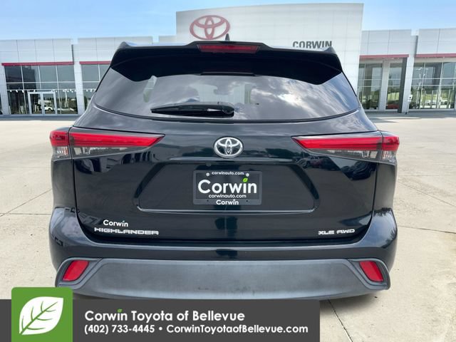 Used 2020 Toyota Highlander XLE AWD/4WD image 7